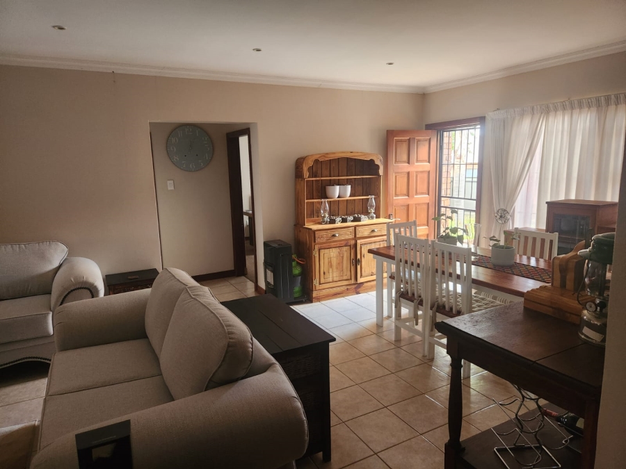 To Let 3 Bedroom Property for Rent in Pentagon Park Free State